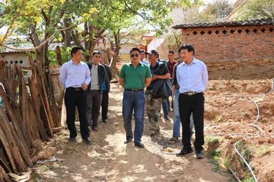 �����س�һ�и����������ָ����ƶ���Ṥ��